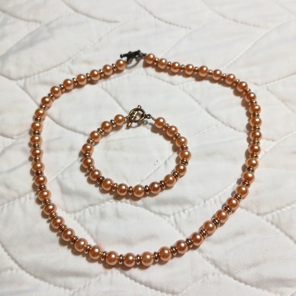pearl style necklace and bracelet set - Picture 2 of 7